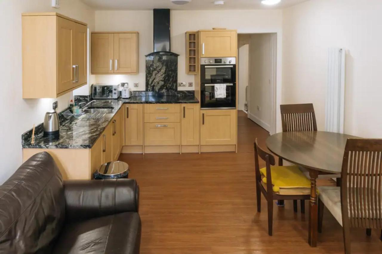 Homely 3 Bedroom In The Heart Of Appartement
